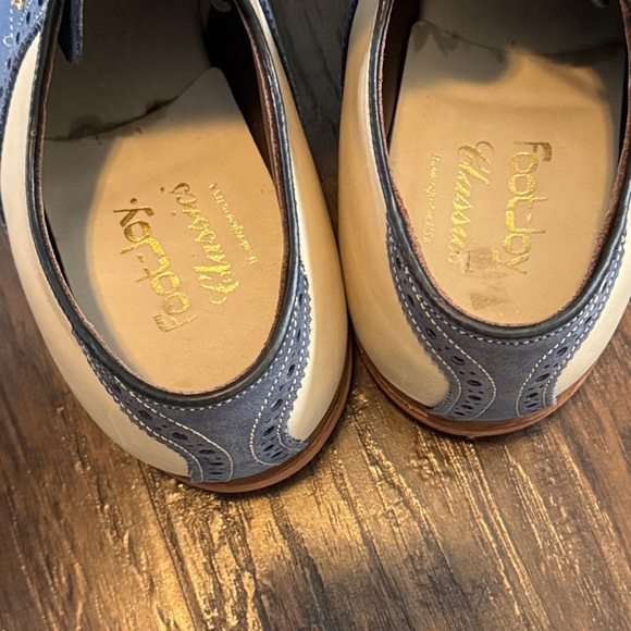 FootJoy Classics Two-Tone Saddle Oxfords in Cream and Blue Suede main image 9